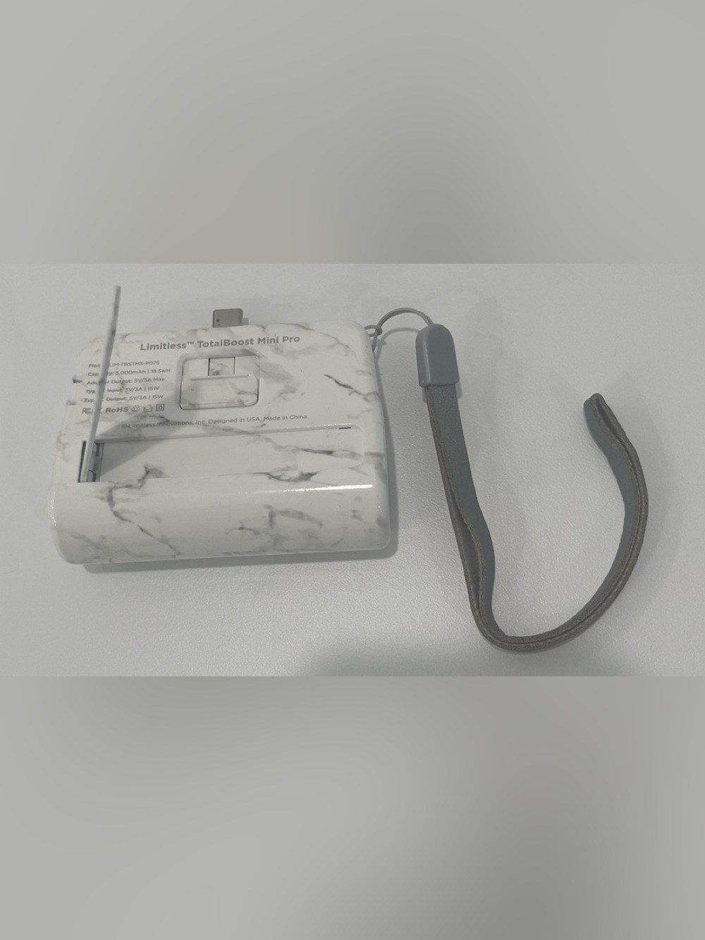 LIMITLESS TotalBoost Mini Pro Portable Power Bank - Picture 3 of 12